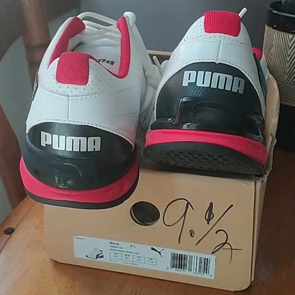 Puma - Picture 3 of 4